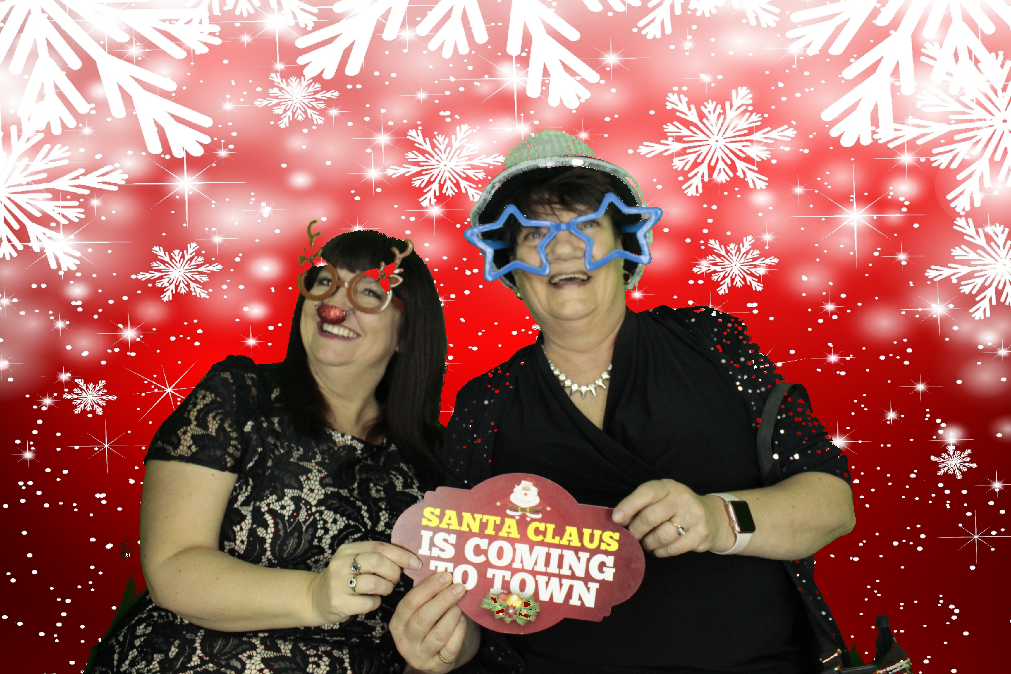 Ocean Network Express Christmas Party 2019 | View more photos from the event at gallery.myphotoboothexperience.co.uk/u/MyPhotoBoothExperienceLtd/Ocean-Network-Express-Christmas-Party-2019